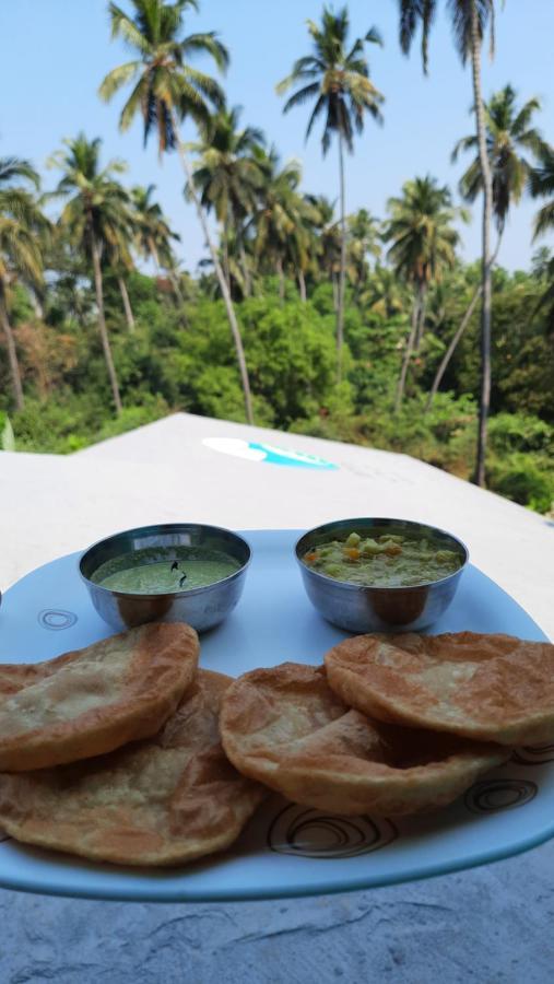 Tropical Wave Hostel Morjim Goa Экстерьер фото