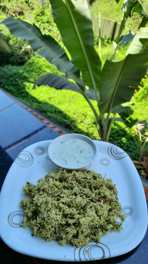 Tropical Wave Hostel Morjim Goa Экстерьер фото
